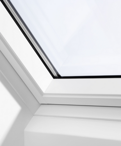 VELUX Centre Pivot Roof Window GGL White Painted Pine - 55cm x 70cm